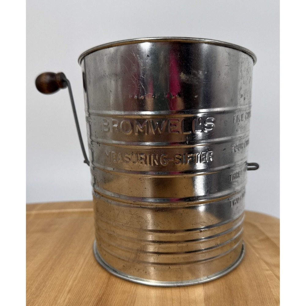 Vintage Old Bromwell's Measuring Sifter 5 Cup w/ Wood  Crank Knob Kitchy Cottage